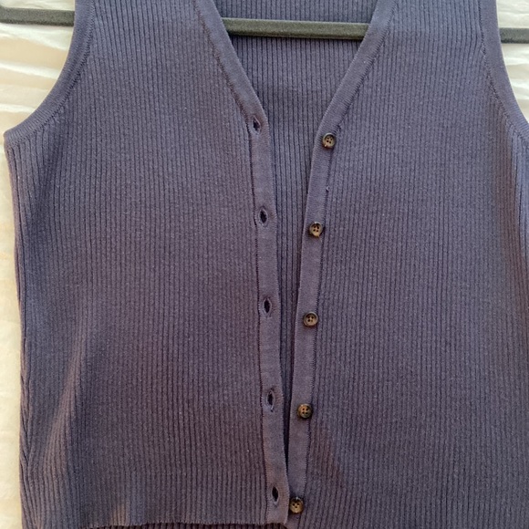 Top - Picture 4 of 4